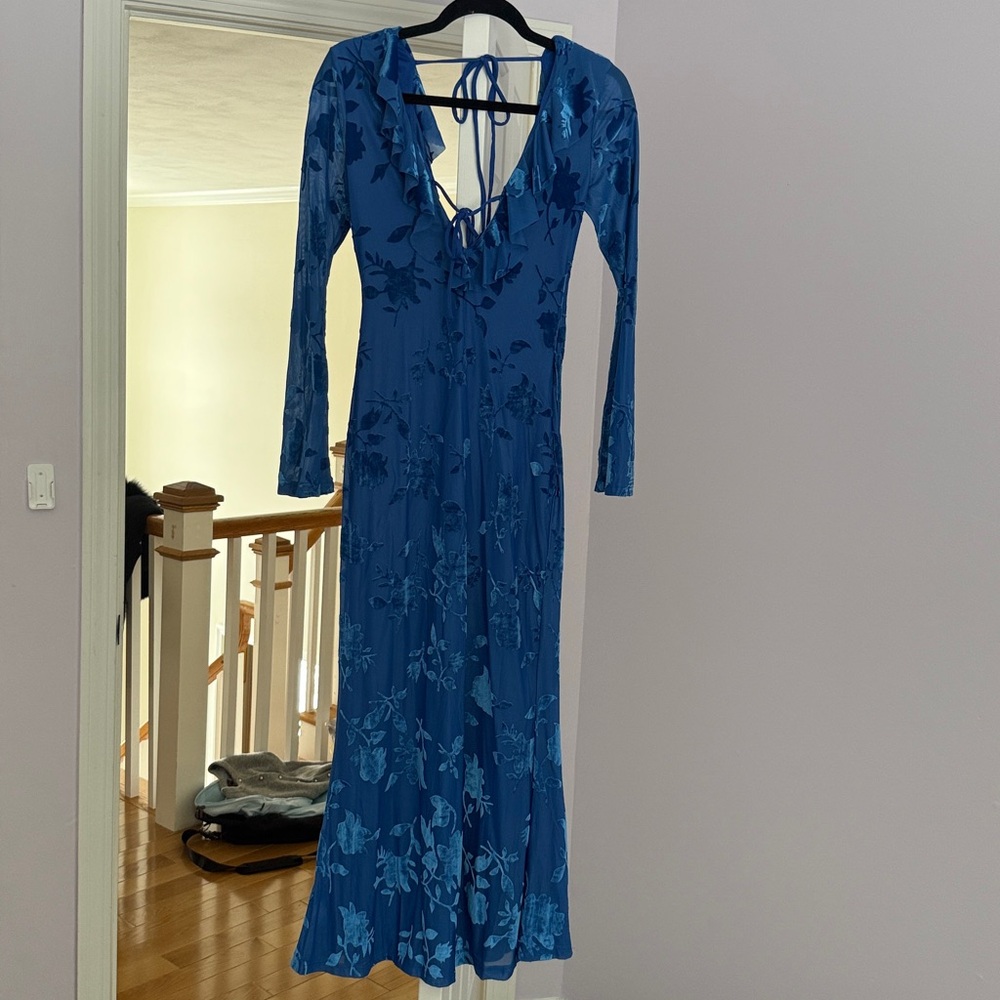 NWT HELLO MOLLY FRIENDS TO LOVERS LONG SLEEVE MAXI DRESS BLUE - Picture 8 of 13